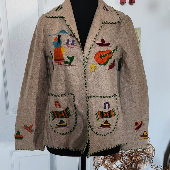 1940s 50s women's embroidered wool Mexican tourist jacket - Picture 4 of 11